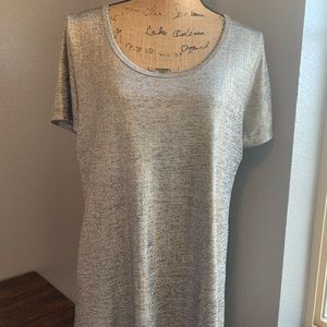 LuLaRoe Holiday Classic T, L